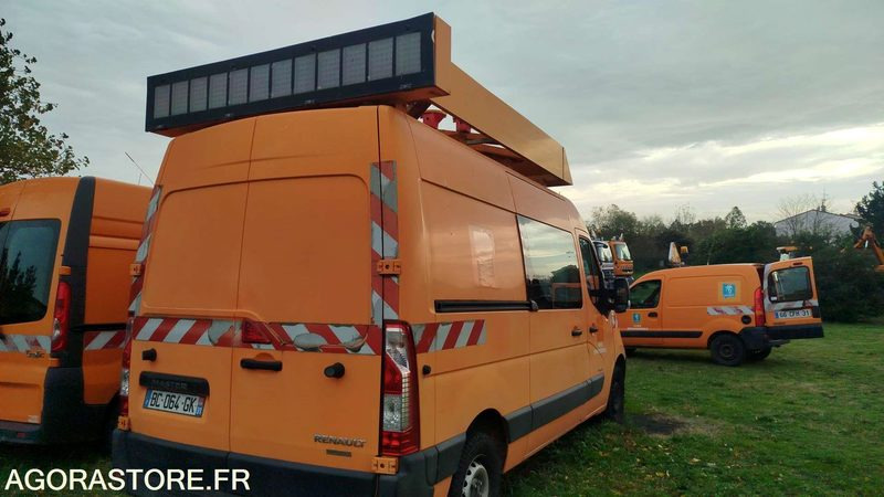 Renault Master - 2010 - 327332kms - BC064GK - Furgão: foto 2 Renault Master - 2010 - 327332kms - BC064GK - Furgão: foto 2