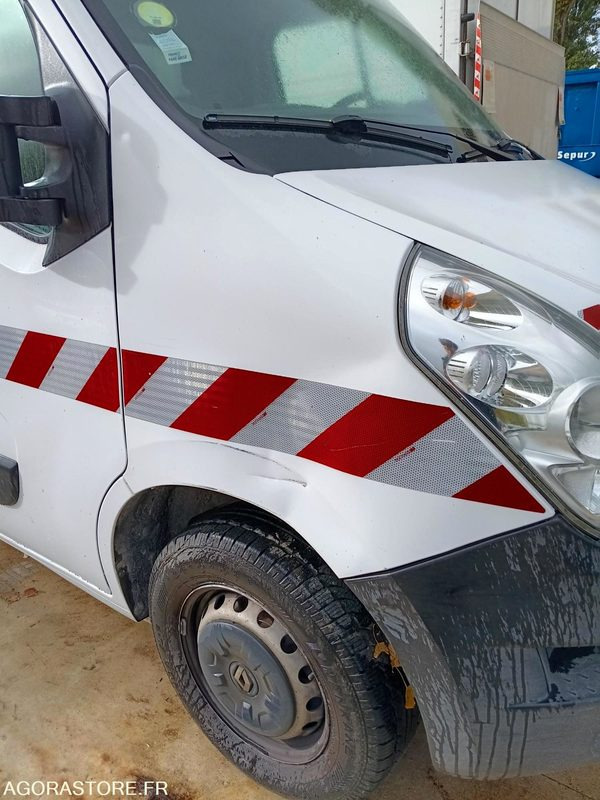 Renault Master Benne - 37900 km - 2018 - Furgão basculante: foto 3 Renault Master Benne - 37900 km - 2018 - Furgão basculante: foto 3