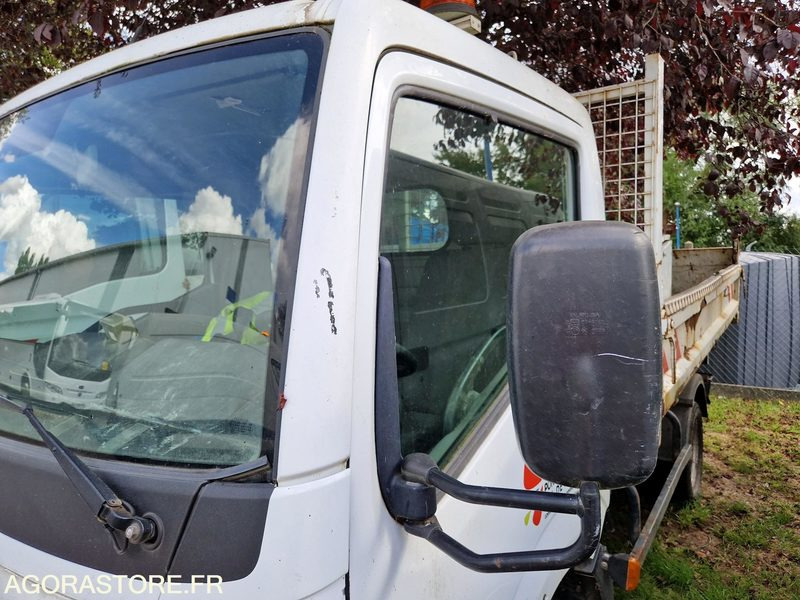 Renault Maxity - 2008 - 186709 -EL304DR - Furgão basculante: foto 4 Renault Maxity - 2008 - 186709 -EL304DR - Furgão basculante: foto 4