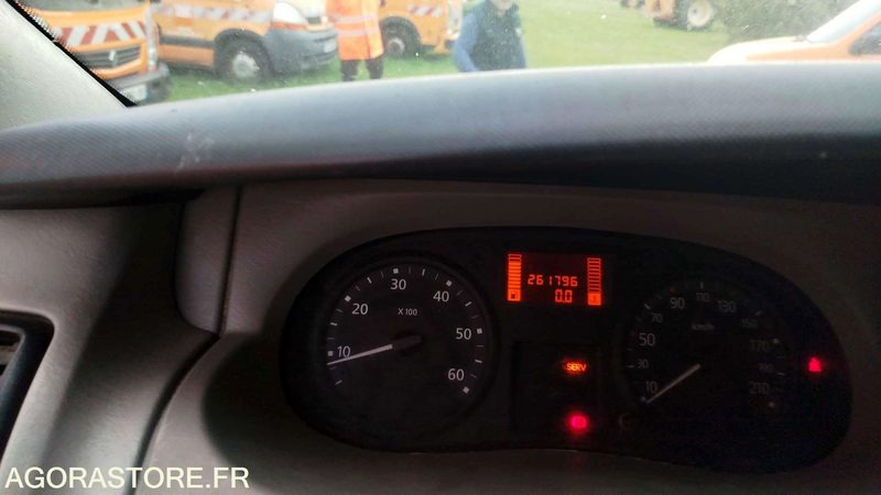 Renault Trafic - 2007 - 261796kms - 608bzx31 - Furgão: foto 4 Renault Trafic - 2007 - 261796kms - 608bzx31 - Furgão: foto 4