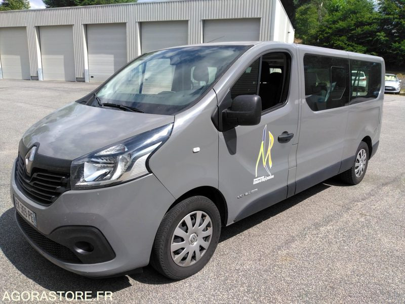 Renault Trafic 2017 114300 kms - Micro-ônibus, Furgão de passageiros: foto 1 Renault Trafic 2017 114300 kms - Micro-ônibus, Furgão de passageiros: foto 1