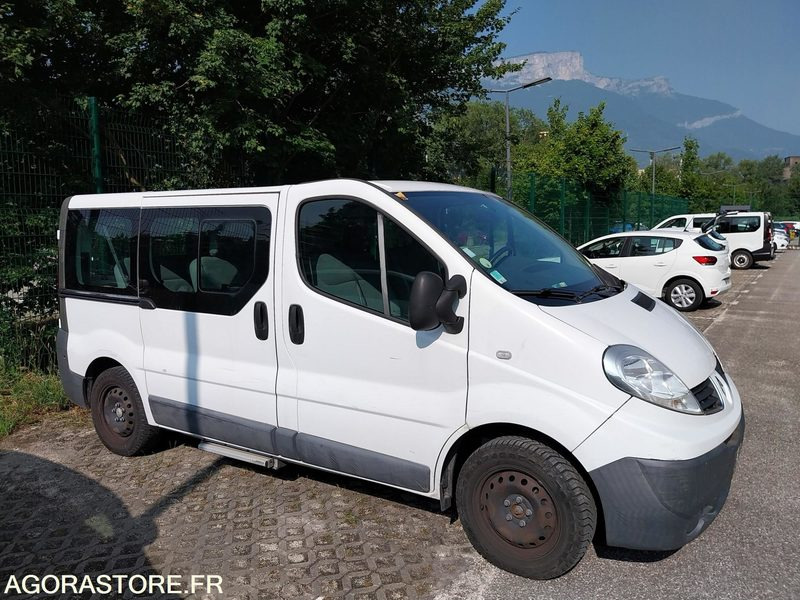 Renault Trafic 9 places DA-953-LM de 2013 avec 135 698 kms - Micro-ônibus, Furgão de passageiros: foto 1 Renault Trafic 9 places DA-953-LM de 2013 avec 135 698 kms - Micro-ônibus, Furgão de passageiros: foto 1