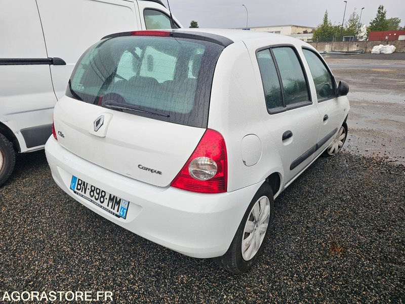Renault clio - 2011 - 161437KM - BN898MM - Automóvel: foto 3 Renault clio - 2011 - 161437KM - BN898MM - Automóvel: foto 3