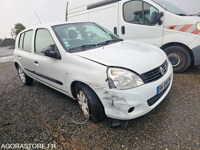 Renault clio - 2011 - 161437KM - BN898MM - Automóvel: foto 2 Renault clio - 2011 - 161437KM - BN898MM - Automóvel: foto 2
