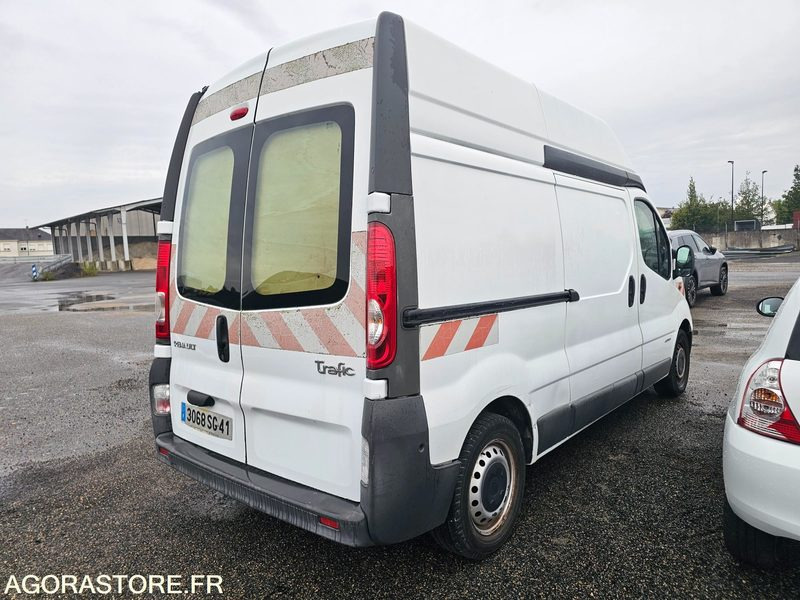Renault trafic - 2006 - 248758KM - 3068SG41 - Furgão: foto 3 Renault trafic - 2006 - 248758KM - 3068SG41 - Furgão: foto 3
