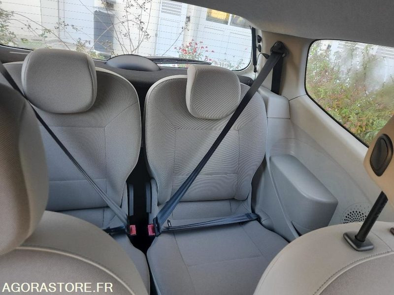 Renaut Twingo AW899MR de 2011 - 44374km - Automóvel: foto 4 Renaut Twingo AW899MR de 2011 - 44374km - Automóvel: foto 4