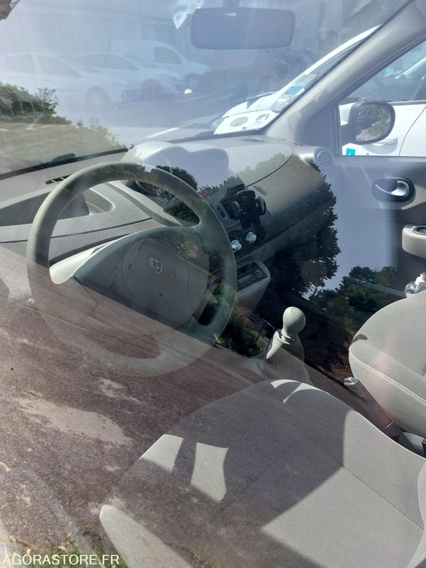 Renaut Twingo AW899MR de 2011 - 44374km - Automóvel: foto 3 Renaut Twingo AW899MR de 2011 - 44374km - Automóvel: foto 3