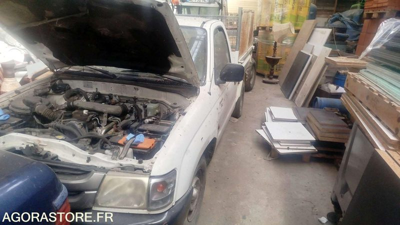 TOYOTA HILUX - 225000KM - 2003 - Furgão basculante: foto 2 TOYOTA HILUX - 225000KM - 2003 - Furgão basculante: foto 2