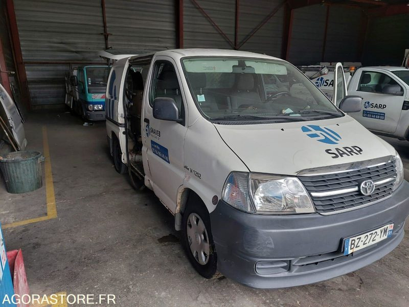 TOYOTA Hiace fourgon HP HUWER 2012 272000KM ROULANT EXPORT UNIQUEMENT - Furgão compacto: foto 4 TOYOTA Hiace fourgon HP HUWER 2012 272000KM ROULANT EXPORT UNIQUEMENT - Furgão compacto: foto 4