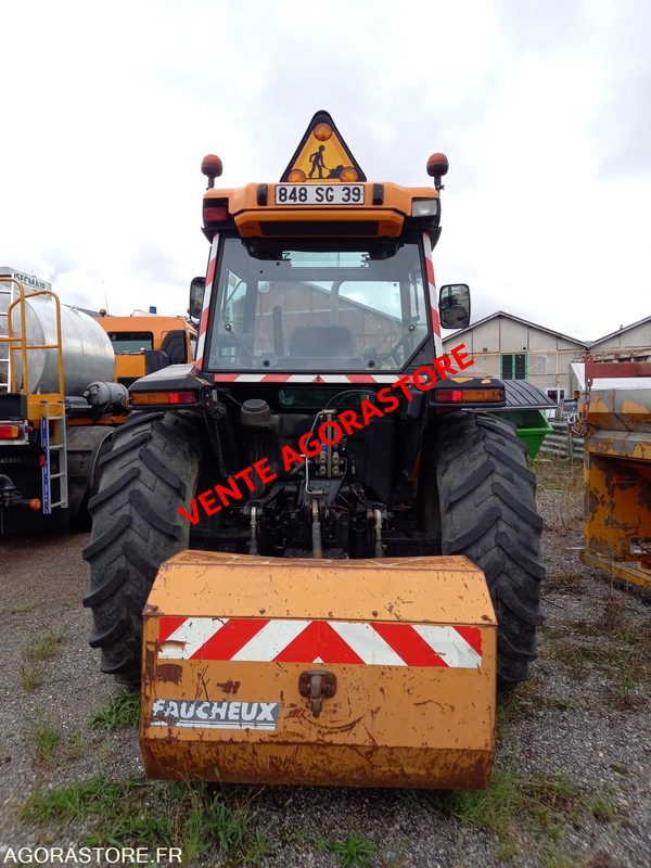 TRACTEUR MASSEY FERGUSON 6245  4X4 - Trator: foto 5 TRACTEUR MASSEY FERGUSON 6245  4X4 - Trator: foto 5