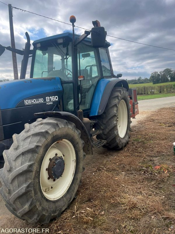 TRACTEUR NEW HOLLAND 8160 RANGE COMMAND - 1999 - 10500h - Trator: foto 2 TRACTEUR NEW HOLLAND 8160 RANGE COMMAND - 1999 - 10500h - Trator: foto 2