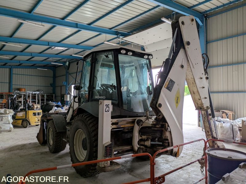 TRACTOPELLE - JCB 3CX AEC - 2017 / 7639 H - Retroescavadeira: foto 3 TRACTOPELLE - JCB 3CX AEC - 2017 / 7639 H - Retroescavadeira: foto 3