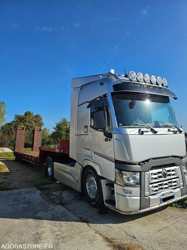 TRACTEUR RENAULT - 2017 - 580000km - Tractor: foto 2 TRACTEUR RENAULT - 2017 - 580000km - Tractor: foto 2