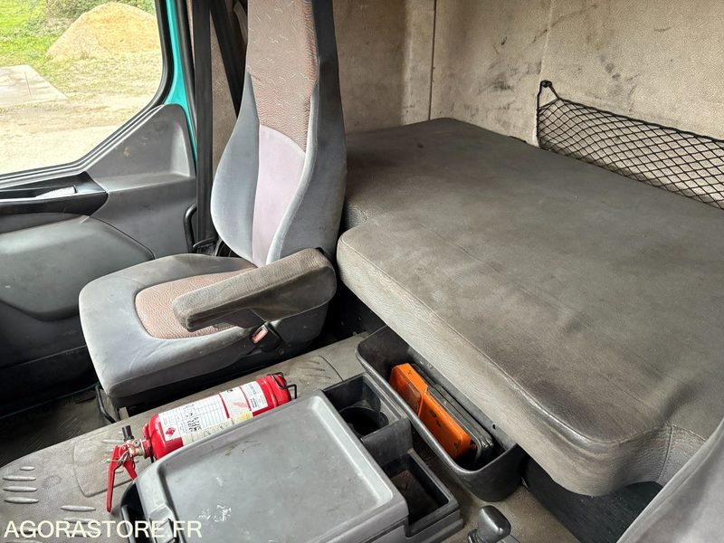 TRACTEUR RENAULT 420 DCI - Tractor: foto 3 TRACTEUR RENAULT 420 DCI - Tractor: foto 3