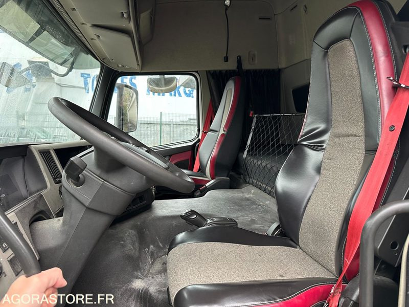 VOLVO FMII 450 EURO 6 - 2015 - 445 000 KMS - Tractor: foto 2 VOLVO FMII 450 EURO 6 - 2015 - 445 000 KMS - Tractor: foto 2