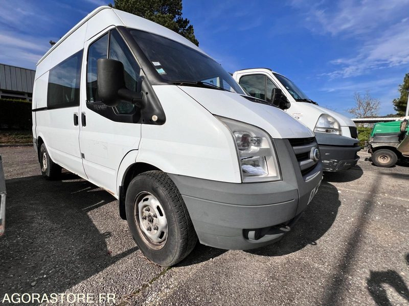 UTILITAIRE FORD TRANSIT - 2011 / 160 000 KM - MOTEUR HS - Furgão: foto 2 UTILITAIRE FORD TRANSIT - 2011 / 160 000 KM - MOTEUR HS - Furgão: foto 2