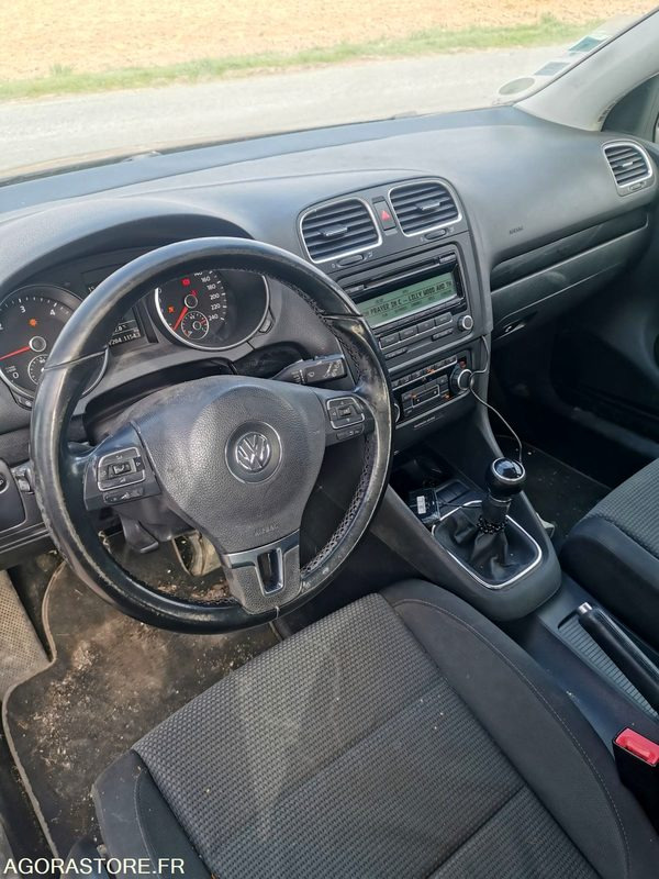 VOLKSWAGEN GOLF 6 - 2009 - 258 371kms - Automóvel: foto 5 VOLKSWAGEN GOLF 6 - 2009 - 258 371kms - Automóvel: foto 5