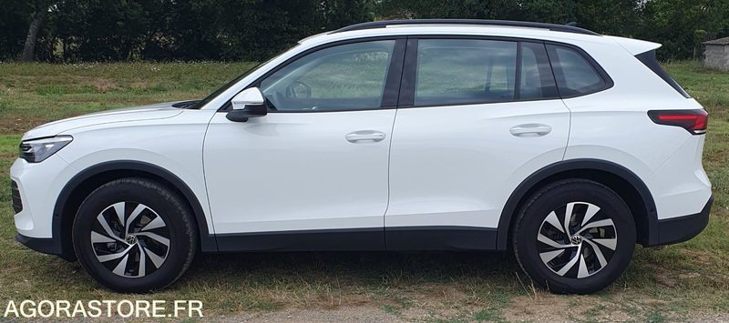 VOLKSWAGEN NOUVEAU TIGUAN 1.5 eTSI 150 cv EDITION DSG 2024 10.500 kms - Automóvel: foto 2 VOLKSWAGEN NOUVEAU TIGUAN 1.5 eTSI 150 cv EDITION DSG 2024 10.500 kms - Automóvel: foto 2