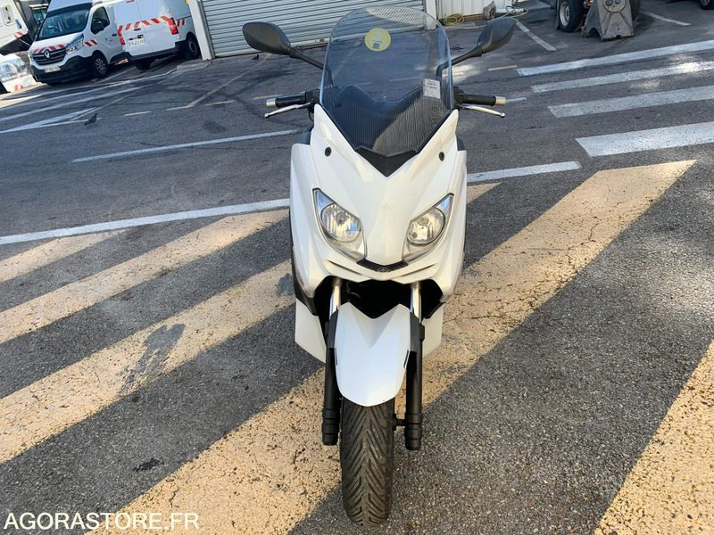 Yamaha X-Max 125 cm3 - 2012 - 36 300 kms - CD 169 FW - Motocicleta: foto 1 Yamaha X-Max 125 cm3 - 2012 - 36 300 kms - CD 169 FW - Motocicleta: foto 1