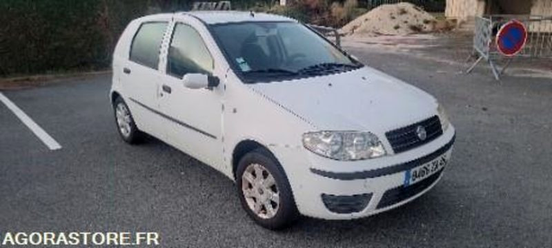 Fiat punto 209968 kms 2005 - Automóvel: foto 3 Fiat punto 209968 kms 2005 - Automóvel: foto 3