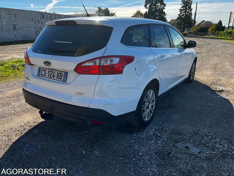 Ford focus 1lecoboost 2013 149000km - Carro perua: foto 3 Ford focus 1lecoboost 2013 149000km - Carro perua: foto 3