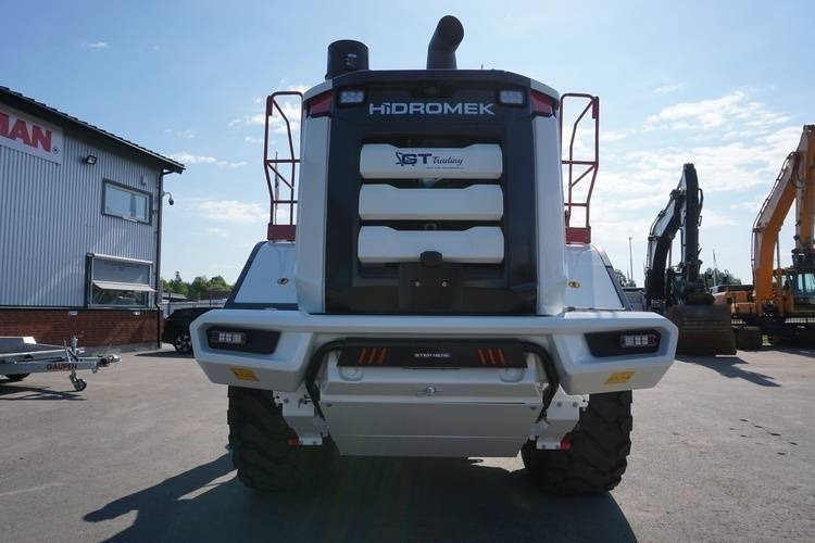 Hidromek HMK 635 WL-5 - Carregadeira de rodas: foto 3 Hidromek HMK 635 WL-5 - Carregadeira de rodas: foto 3