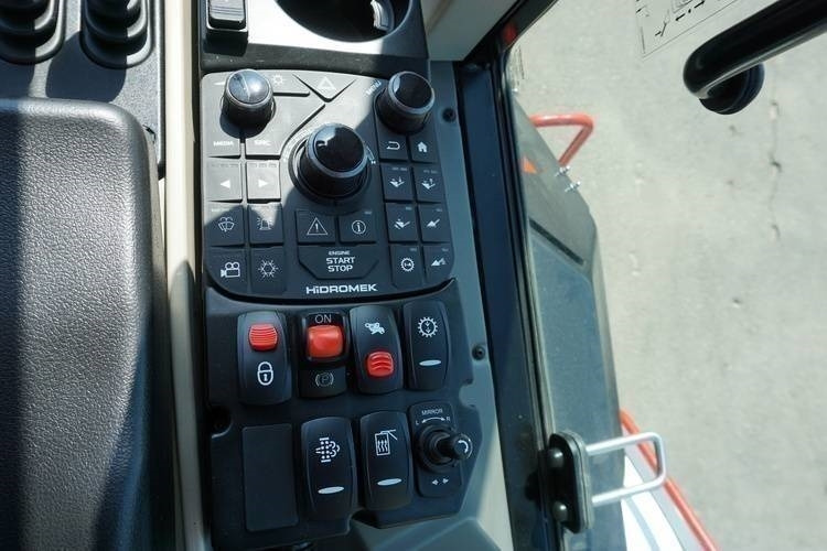Hidromek HMK 635 WL-5 - Carregadeira de rodas: foto 5 Hidromek HMK 635 WL-5 - Carregadeira de rodas: foto 5