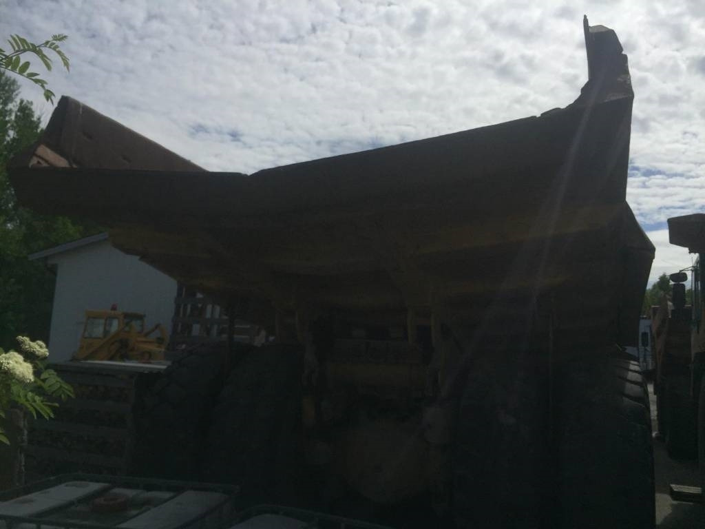 Komatsu HD 465-5 - Caminhão fora de estrada: foto 2 Komatsu HD 465-5 - Caminhão fora de estrada: foto 2