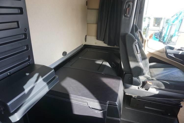 Caminhão basculante Mercedes-Benz Arocs 3263 , 8x4 Tridem: foto 24