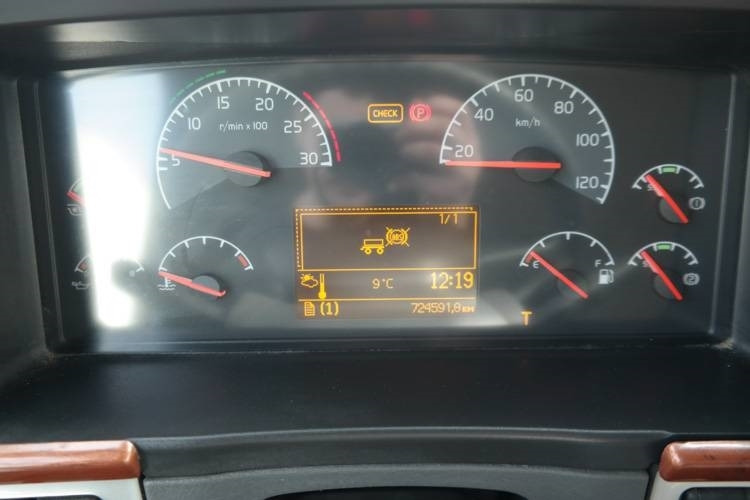 Tractor Volvo FH13 480: foto 12
