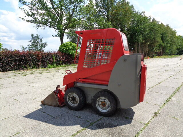 Gehl 1640 - Mini carregadeira: foto 2 Gehl 1640 - Mini carregadeira: foto 2