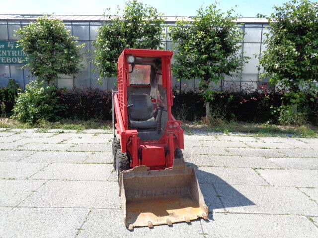 Mini carregadeira Gehl 1640: foto 6 Mini carregadeira Gehl 1640: foto 6