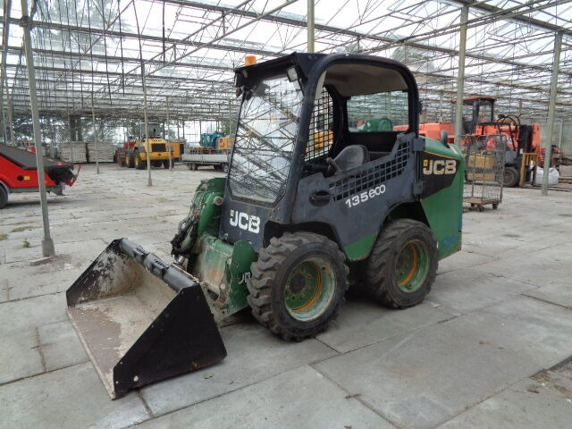 JCB 135 R - Mini carregadeira: foto 1 JCB 135 R - Mini carregadeira: foto 1