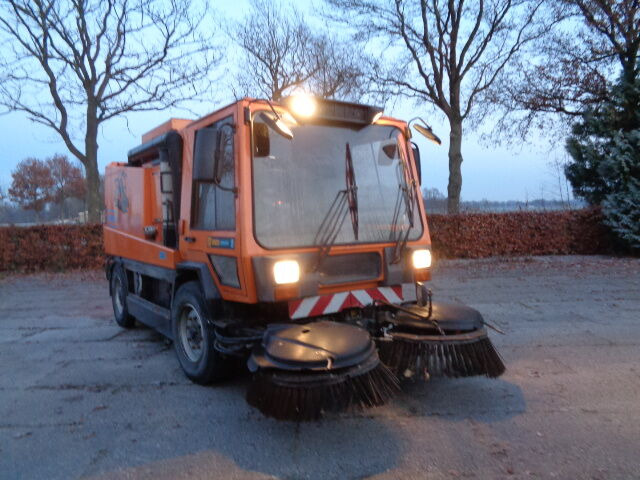 Schmidt Metro 500 4x2 - Varredora urbana: foto 3 Schmidt Metro 500 4x2 - Varredora urbana: foto 3