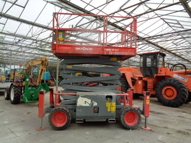 Skyjack SJ 6832 RT - Plataforma de Tijera/ Plataforma de tesoura: foto 5 Skyjack SJ 6832 RT - Plataforma de Tijera/ Plataforma de tesoura: foto 5