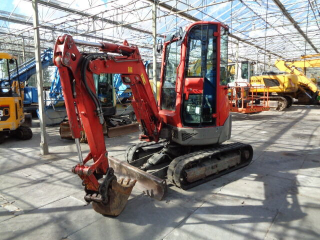 Yanmar VIO 25-4 - Mini escavadeira: foto 2 Yanmar VIO 25-4 - Mini escavadeira: foto 2
