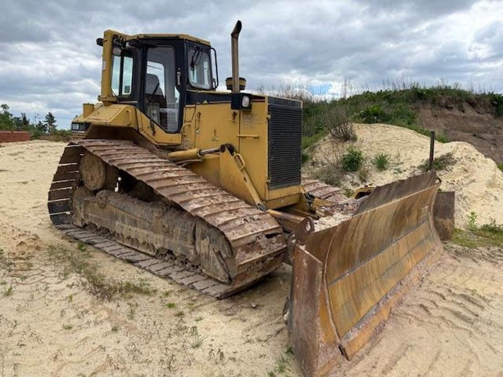 CAT D6M LGP - Buldôzer: foto 1 CAT D6M LGP - Buldôzer: foto 1