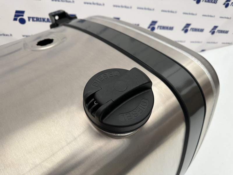 Combined oil fuel tank 165L oil tank 200L fuel tank 620x675x970 - Tanque hidráulico de Caminhão: foto 4 Combined oil fuel tank 165L oil tank 200L fuel tank 620x675x970 - Tanque hidráulico de Caminhão: foto 4