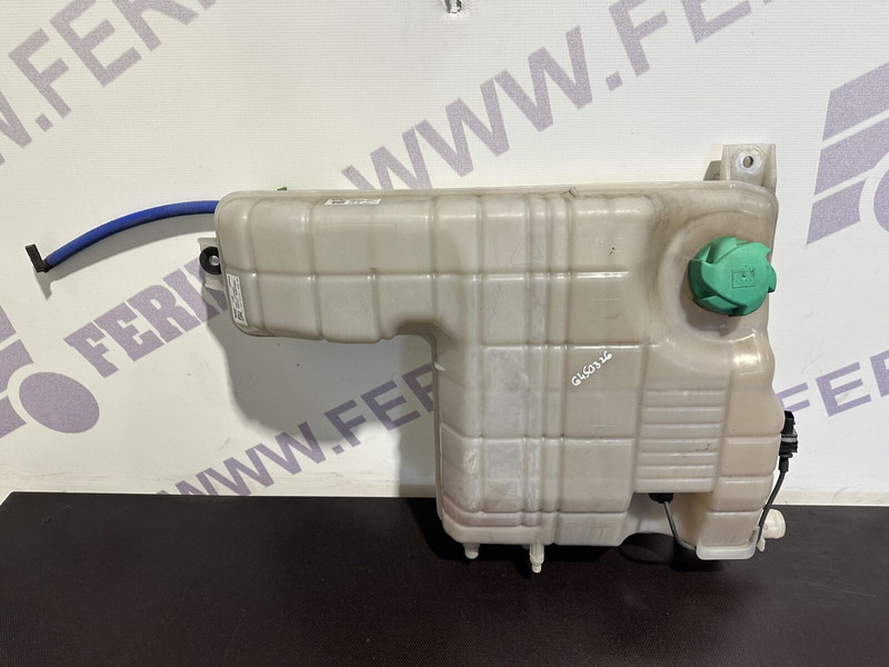 DAF expansion tank - Tanque de expansão de Caminhão: foto 1 DAF expansion tank - Tanque de expansão de Caminhão: foto 1