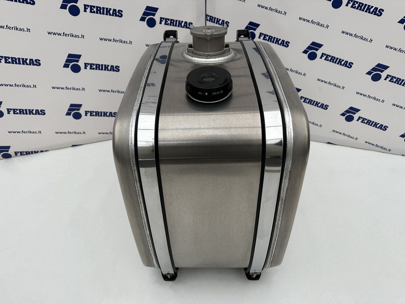 Hydraulic aluminum oil tank 160L - Tanque hidráulico de Caminhão: foto 1 Hydraulic aluminum oil tank 160L - Tanque hidráulico de Caminhão: foto 1