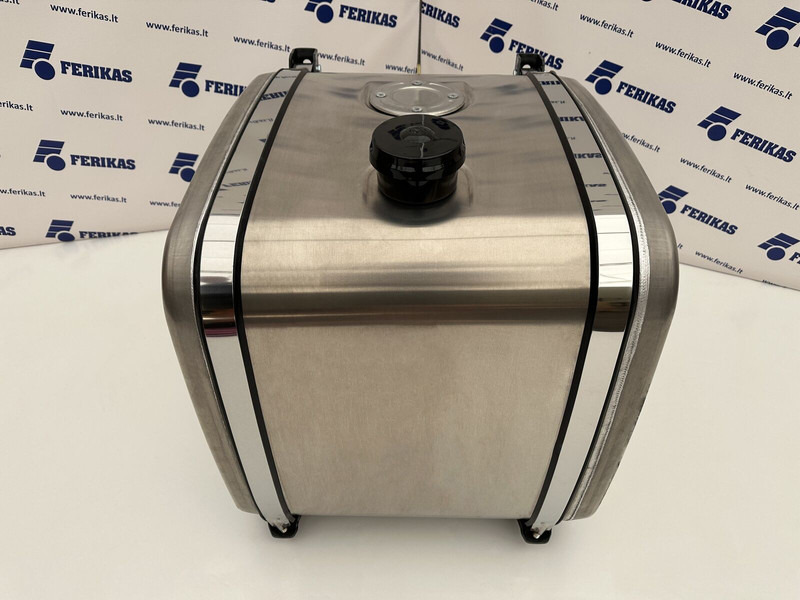 Hydraulic aluminum oil tank 230L - Tanque hidráulico de Caminhão: foto 1 Hydraulic aluminum oil tank 230L - Tanque hidráulico de Caminhão: foto 1