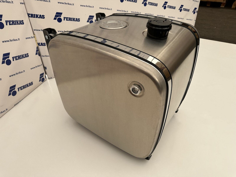 Hydraulic aluminum oil tank 230L - Tanque hidráulico de Caminhão: foto 2 Hydraulic aluminum oil tank 230L - Tanque hidráulico de Caminhão: foto 2