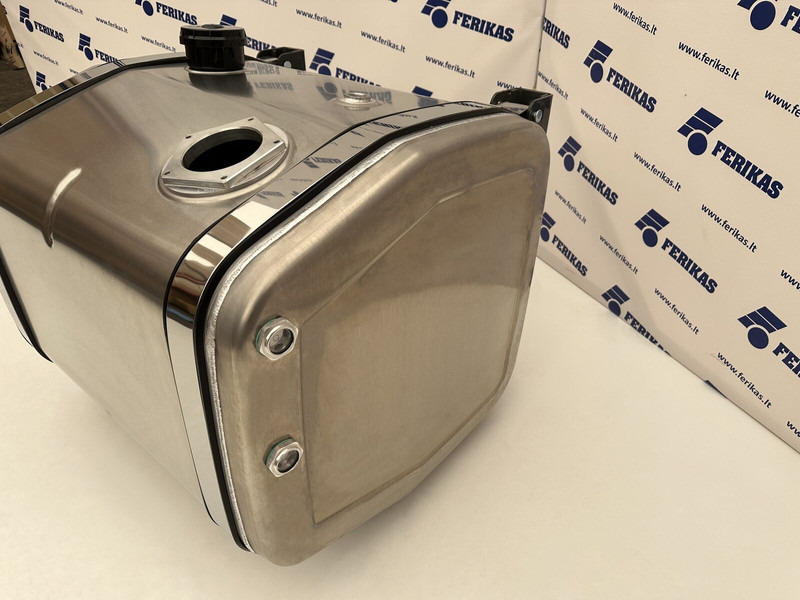 Hydraulic aluminum oil tank 250L - Tanque hidráulico de Caminhão: foto 3 Hydraulic aluminum oil tank 250L - Tanque hidráulico de Caminhão: foto 3