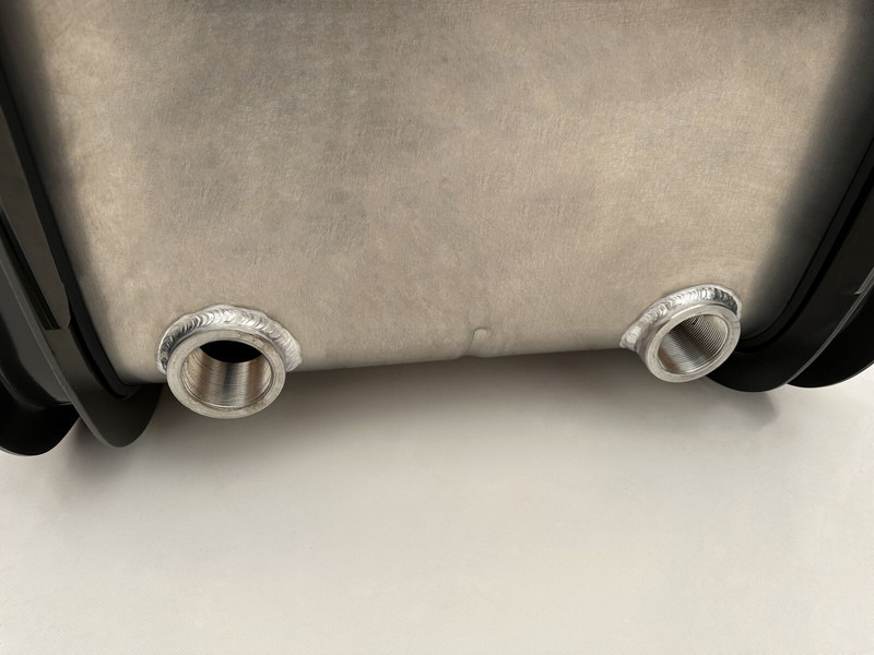 Hydraulic aluminum oil tank 250L - Tanque hidráulico de Caminhão: foto 5 Hydraulic aluminum oil tank 250L - Tanque hidráulico de Caminhão: foto 5
