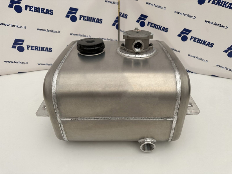 Hydraulic aluminum oil tank 70L - Tanque hidráulico de Caminhão: foto 1 Hydraulic aluminum oil tank 70L - Tanque hidráulico de Caminhão: foto 1