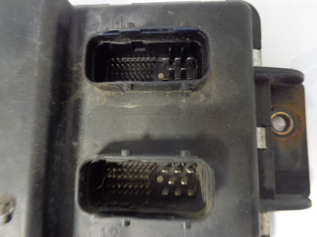 Iveco Front Frame Computer control unit 41221002 (WORLDWIDE DELIVERY) - Centralina electrónica de Caminhão: foto 3 Iveco Front Frame Computer control unit 41221002 (WORLDWIDE DELIVERY) - Centralina electrónica de Caminhão: foto 3