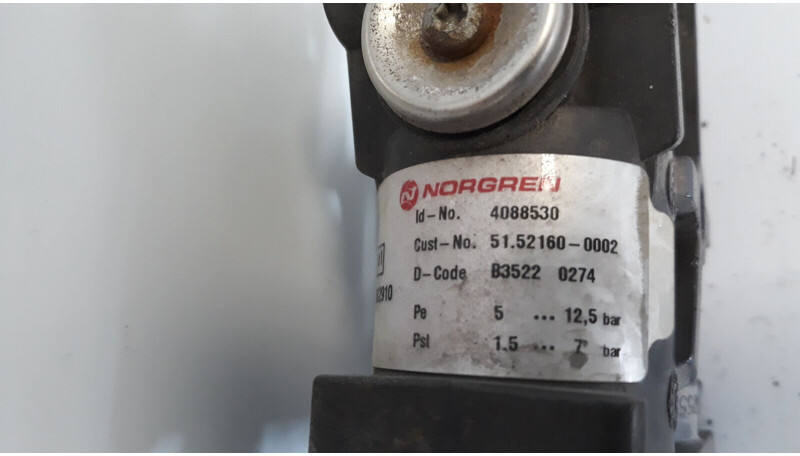 MAN exhaust valve - Motor e peças de Caminhão: foto 4 MAN exhaust valve - Motor e peças de Caminhão: foto 4