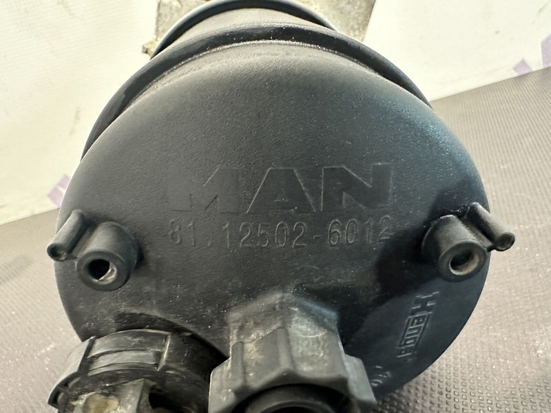 MAN fuel filter housing - Filtro de combustível de Caminhão: foto 4 MAN fuel filter housing - Filtro de combustível de Caminhão: foto 4