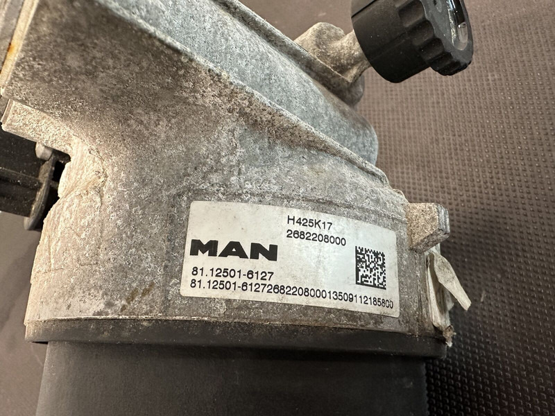 MAN fuel filter housing - Filtro de combustível de Caminhão: foto 5 MAN fuel filter housing - Filtro de combustível de Caminhão: foto 5