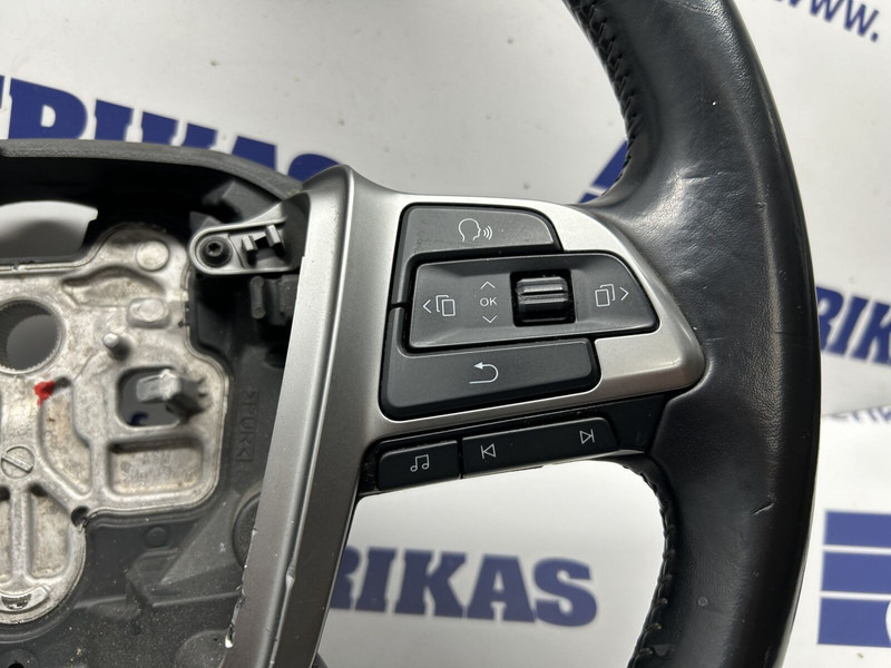 MAN multifunction steering wheel - Volante de direção de Caminhão: foto 4 MAN multifunction steering wheel - Volante de direção de Caminhão: foto 4